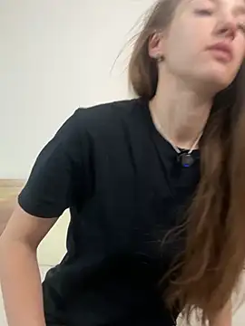 Snapshot of KateRedgar chatting on 3, 2, 2026 KateRedgar online show from 3, 2, 2026