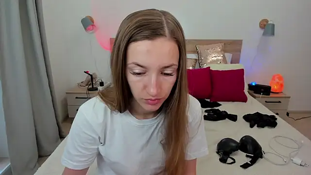 KateRedgar online show from 17, 9, 2025