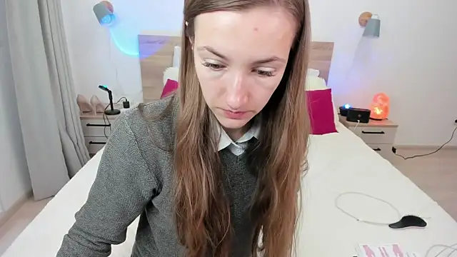 KateRedgar online show from 6, 10, 2025