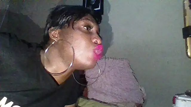 Moorella1 online show from 8, 10, 2025