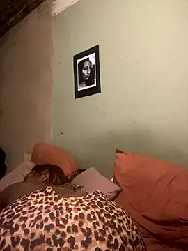 Moorella1 online show from 25, 11, 2025