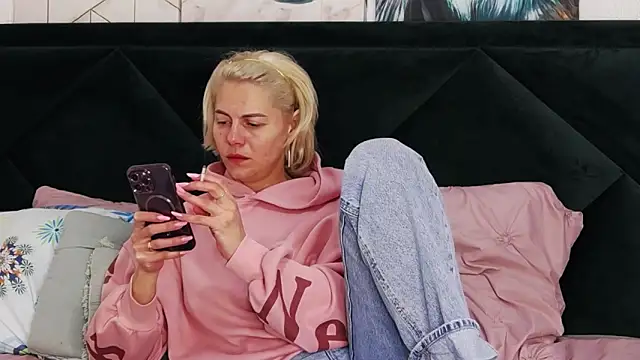 tanyagrey online show from 10, 3, 2026