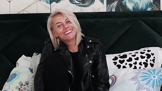 Snapshot of tanyagrey chatting on 24, 4, 2026 tanyagrey online show from 24, 4, 2026