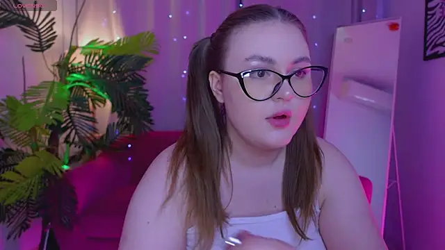 Snapshot of Mia__Peach chatting on 15, 2, 2025 Mia Peach online show from 15, 2, 2025