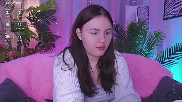 Snapshot of Mia__Peach chatting on 9, 3, 2025 Mia Peach online show from 9, 3, 2025