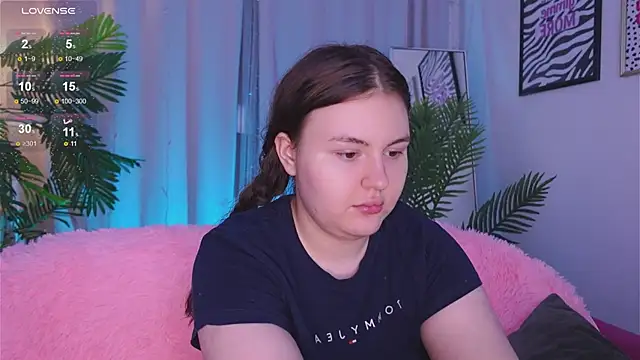 Snapshot of Mia__Peach chatting on 14, 3, 2025 Mia Peach online show from 14, 3, 2025