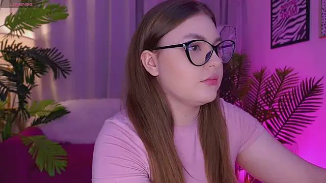 Snapshot of Mia__Peach chatting on 26, 2, 2025 Mia Peach online show from 26, 2, 2025