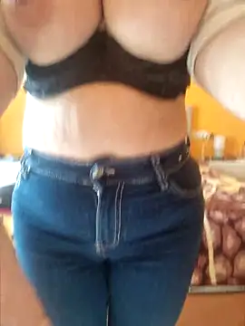 Snapshot of lamorbosa37 chatting on 15, 1, 2026 lamorbosa37 online show from 15, 1, 2026