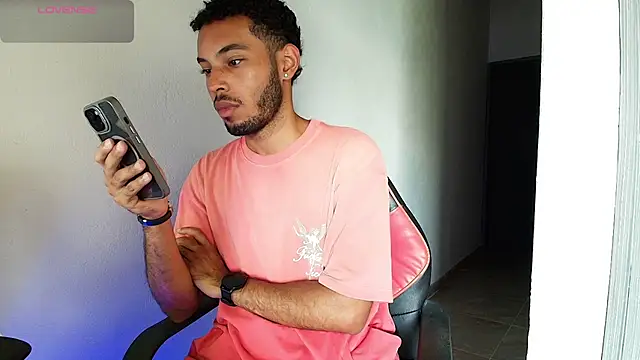 Snapshot of colinbrown chatting on 5, 2, 2026 colinbrown online show from 5, 2, 2026