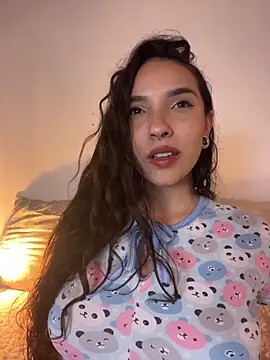 ThaliaRivera  online show from 18, 3, 2026