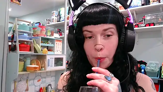 Marcelinegoddess online show from 17, 2, 2025