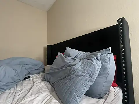 Badgirlbrittt online show from 12, 3, 2025