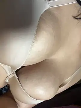 juliebabeey online show from 8, 2, 2025