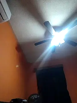 miicheele32 online show from 19, 3, 2025