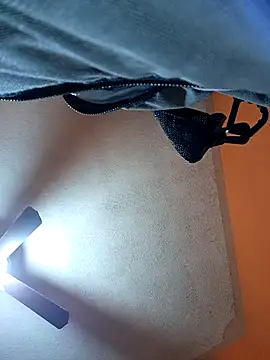 miicheele32 online show from 15, 10, 2025