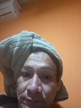 miicheele32 online show from 4, 11, 2025