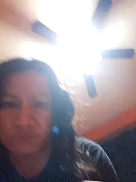 miicheele32 online show from 9, 9, 2025