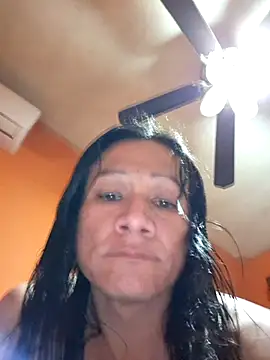 miicheele32 online show from 11, 11, 2025