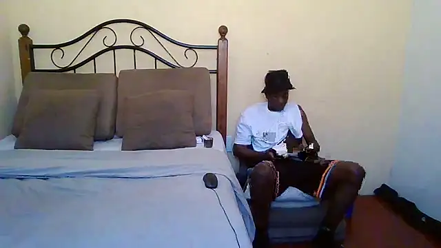 Snapshot of SmallGoodNutts chatting on 13, 1, 2026 SmallGoodNutts online show from 13, 1, 2026