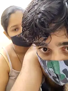 Snapshot of IND_COUPLE1 chatting on 10, 1, 2025 IND COUPLE1 online show from 10, 1, 2025