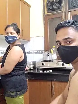 Snapshot of IND_COUPLE1 chatting on 19, 2, 2025 IND COUPLE1 online show from 19, 2, 2025