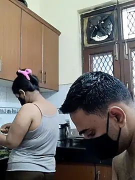 Snapshot of IND_COUPLE1 chatting on 1, 3, 2025 IND COUPLE1 online show from 1, 3, 2025