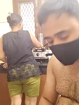 Snapshot of IND_COUPLE1 chatting on 25, 2, 2025 IND COUPLE1 online show from 25, 2, 2025