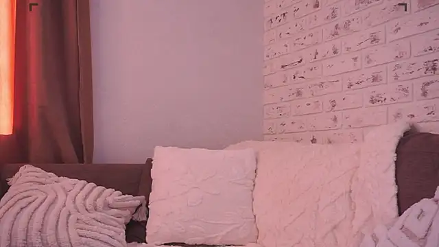 Charming Daphny online show from 7, 3, 2025