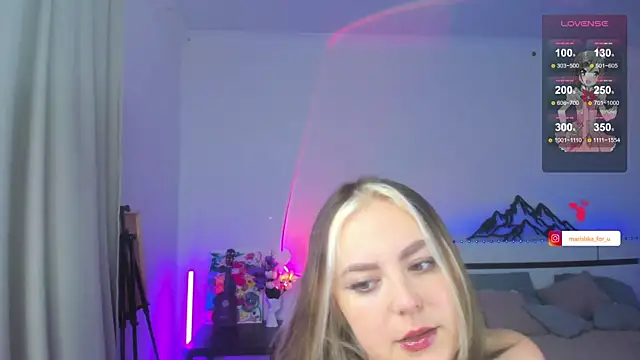 Snapshot of marry_evans chatting on 17, 10, 2025 marry evans online show from 17, 10, 2025