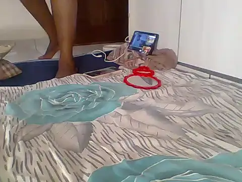 Brown ebony online show from 29, 3, 2026