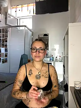 Hawitxui online show from 11, 10, 2025