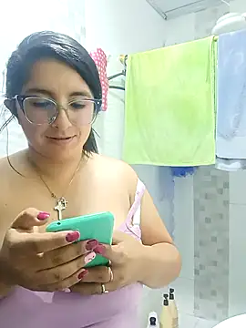  Angelinaandrade  online show from 10, 1, 2026