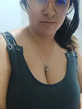  Angelinaandrade  online show from 13, 6, 2026