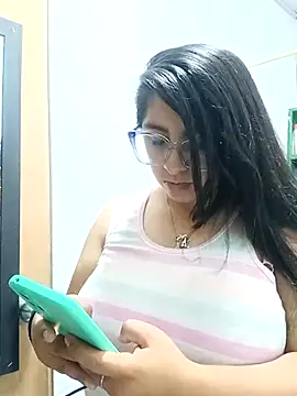  Angelinaandrade  online show from 13, 11, 2025