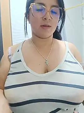  Angelinaandrade  online show from 9, 7, 2026