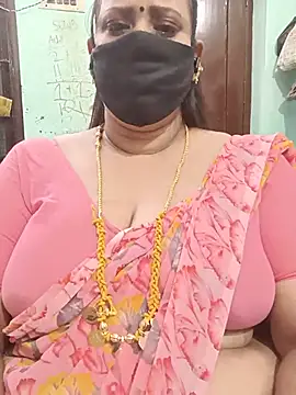 Snapshot of ashikaa_r chatting on 4, 7, 2026 ashikaa r online show from 4, 7, 2026