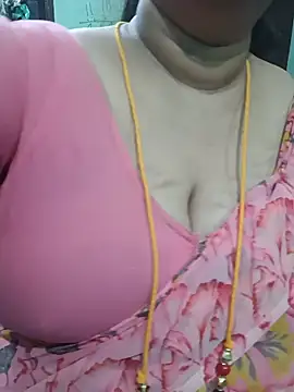 Snapshot of ashikaa_r chatting on 8, 7, 2026 ashikaa r online show from 8, 7, 2026