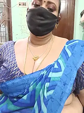 Snapshot of ashikaa_r chatting on 12, 6, 2026 ashikaa r online show from 12, 6, 2026