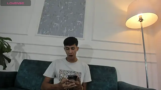 Lucian Davi online show from 20, 2, 2025