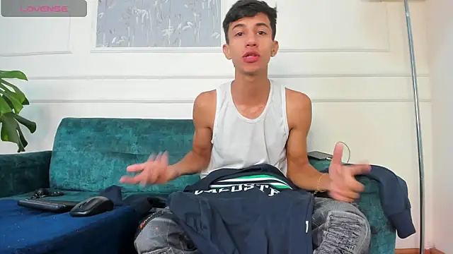 Lucian Davi online show from 1, 3, 2025