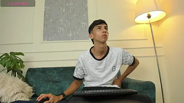 Lucian Davi online show from 12, 3, 2025