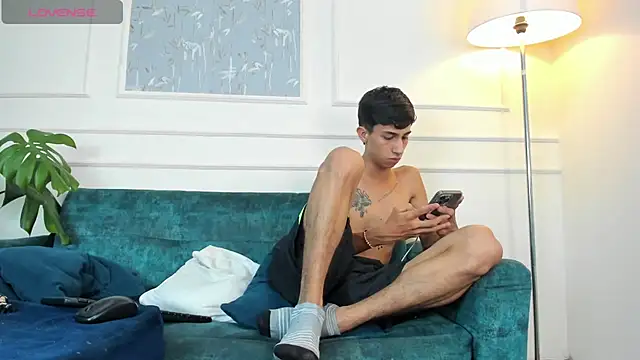 Lucian Davi online show from 6, 3, 2025