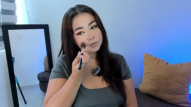 LiahDiaz online show from 27, 5, 2026