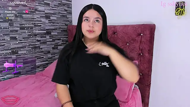 skyhotgirll online show from 22, 10, 2025