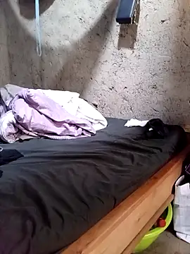 pretty prickle online show from 1, 2, 2026