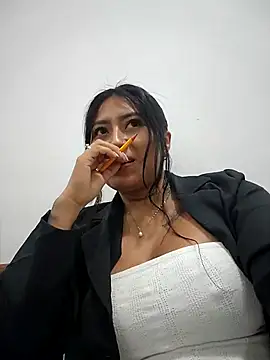 luisa16xxx online show from 28, 3, 2026