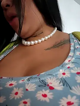 luisa16xxx online show from 15, 4, 2026