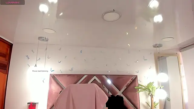 Snapshot of _Antonnela_ chatting on 5, 10, 2025 Antonnela online show from 5, 10, 2025