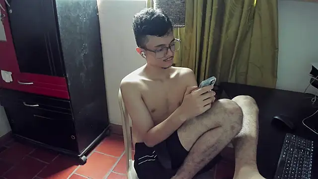 Snapshot of Waturox chatting on 8, 7, 2026 Waturox online show from 8, 7, 2026