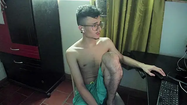 Snapshot of Waturox chatting on 17, 7, 2026 Waturox online show from 17, 7, 2026